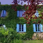 Les Volets Bleus Du Segur Holiday home Le Segur