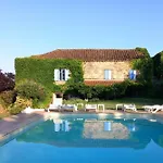 Les Volets Bleus Du Segur