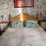 Holiday home Les Volets Bleus Du Segur *