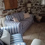 Holiday home Les Volets Bleus Du Segur Le Segur