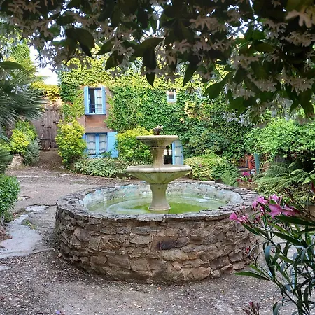 Les Volets Bleus Du Segur