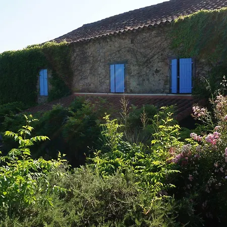 Les Volets Bleus Du Segur *