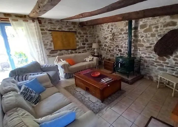 Les Volets Bleus Du Segur * Le Segur