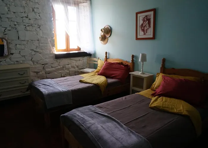 펜션 Les Volets Bleus Du Segur Le Segur