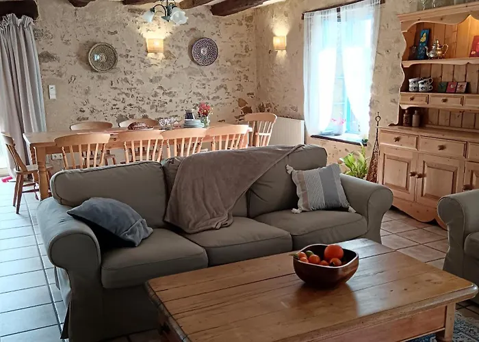 Les Volets Bleus Du Segur Le Segur