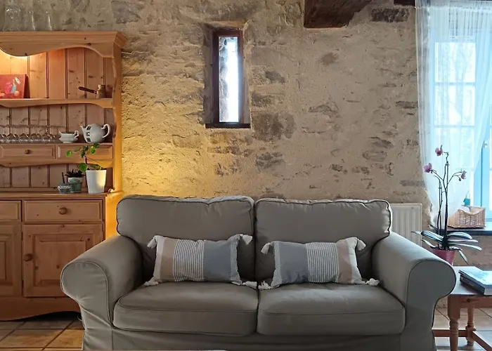 Les Volets Bleus Du Segur *