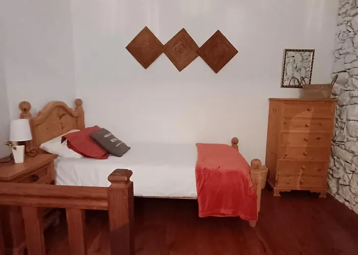 Les Volets Bleus Du Segur 펜션