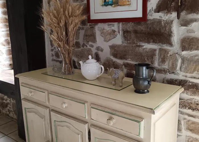 Les Volets Bleus Du Segur Le Segur