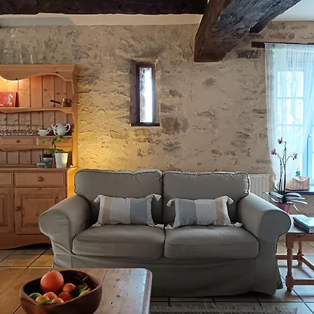 Les Volets Bleus Du Segur *