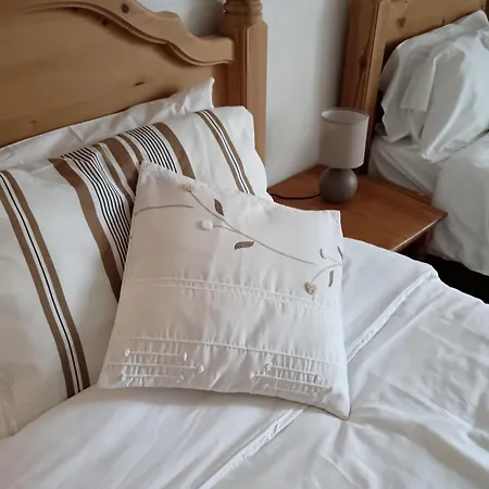 Les Volets Bleus Du Segur Nyaraló Le Ségur