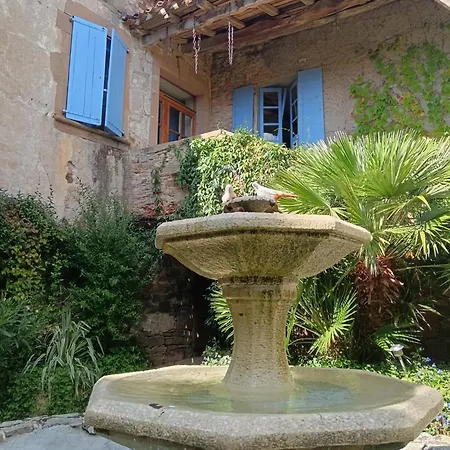 Les Volets Bleus Du Segur