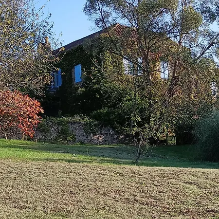 Сasa de vacaciones Les Volets Bleus Du Segur *