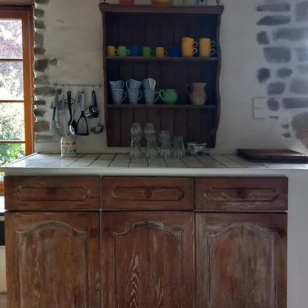 Nyaraló Les Volets Bleus Du Segur *