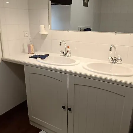 Les Volets Bleus Du Segur