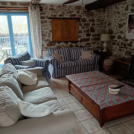 Les Volets Bleus Du Segur Holiday home