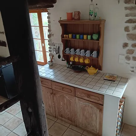 Les Volets Bleus Du Segur Nyaraló Le Ségur