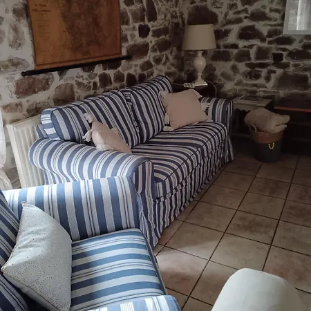 Сasa de vacaciones Les Volets Bleus Du Segur Le Segur